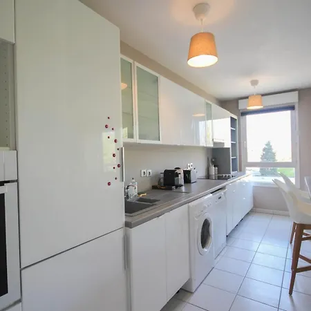 2ch Elevator, Terrace, Private Parking. Hotel Lille