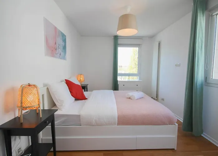 Hotel 2ch Elevator, Terrace, Private Parking. *