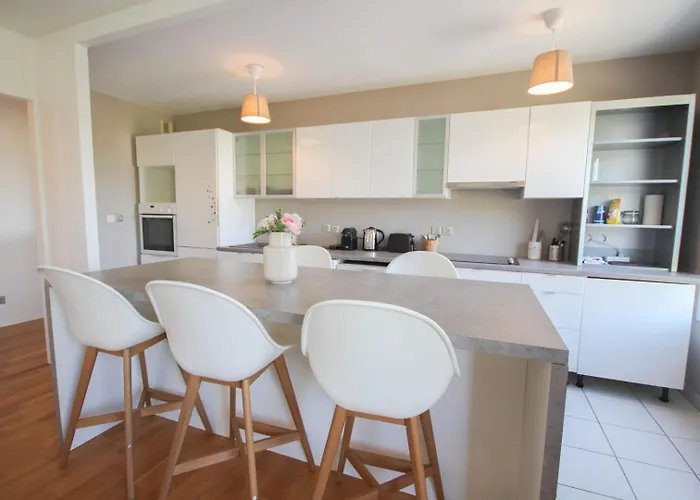 Hotel 2ch Elevator, Terrace, Private Parking. *