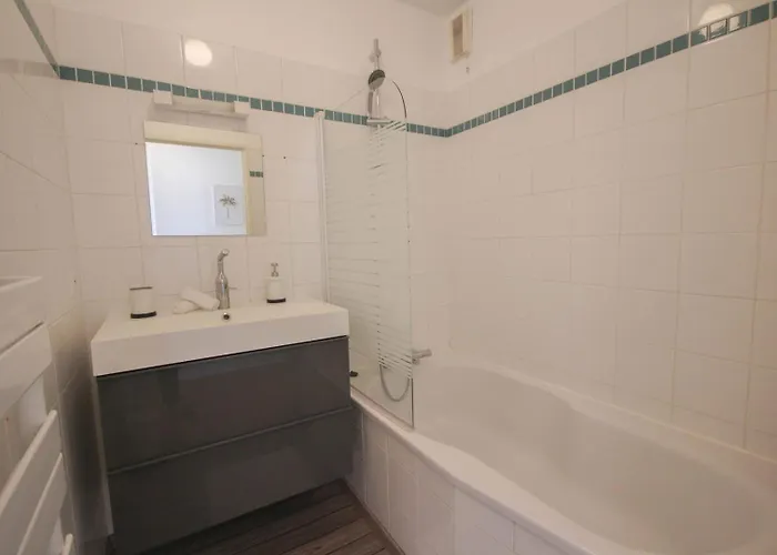 2ch Elevator, Terrace, Private Parking. Hotel